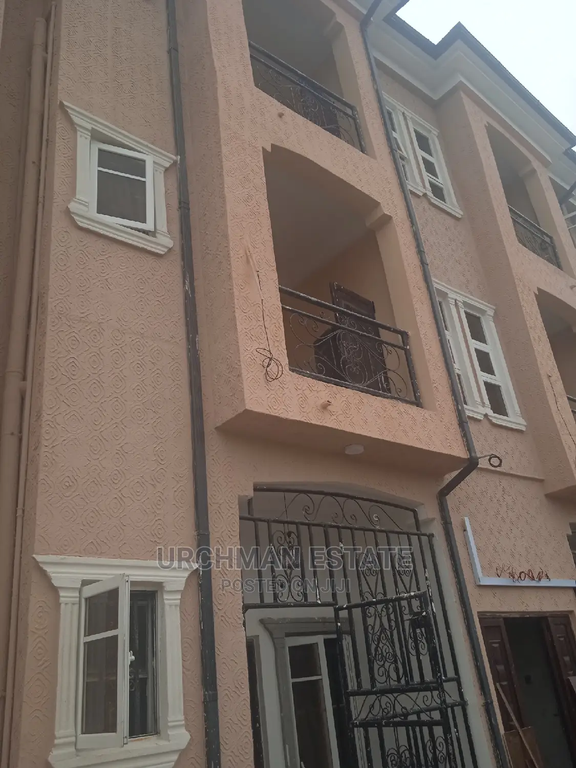 Furnished 3bdrm Apartment in Stone Water, Abule Ado for rent in Abule Ado