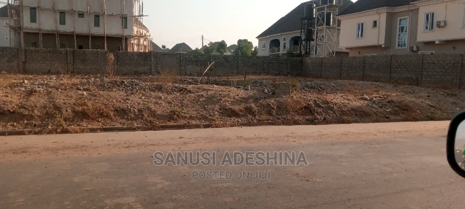 Commercial Land / Hospital With C of O Paper in Wuye