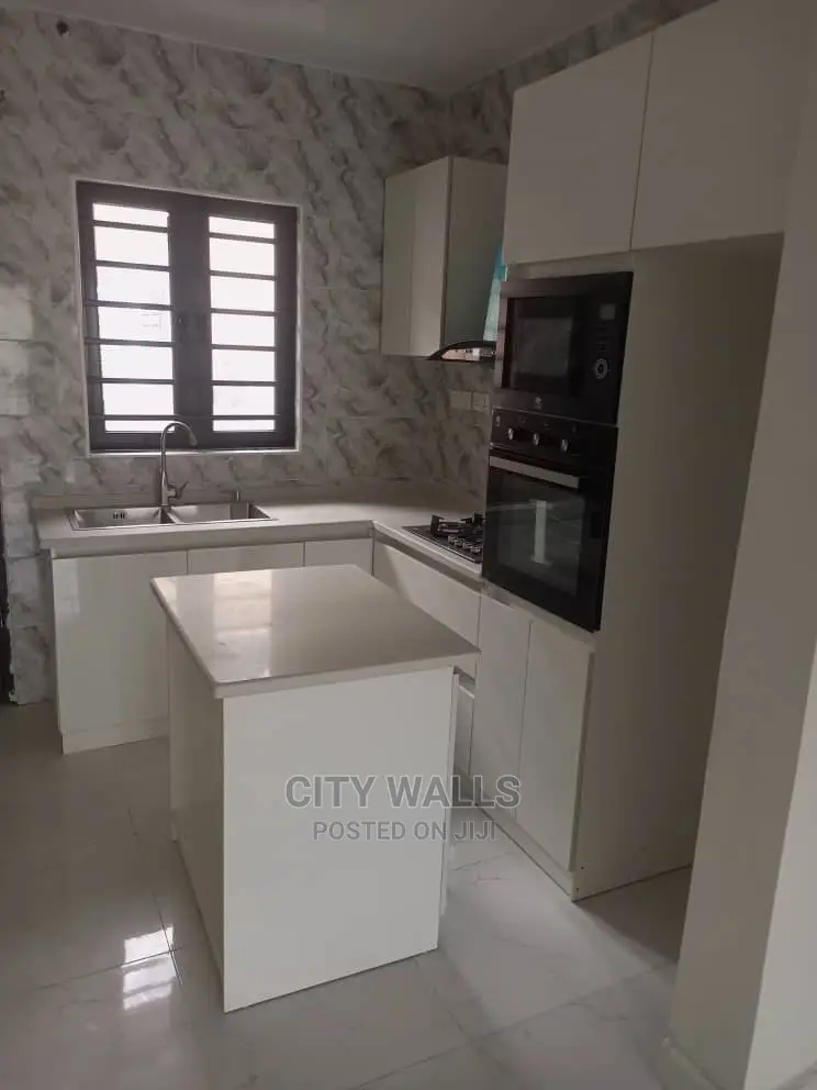 2bdrm Block of Flats in Ikate for Sale in Ikate