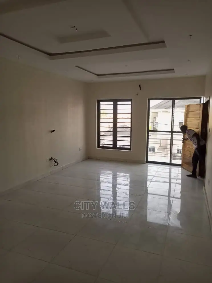 2bdrm Block of Flats in Ikate for Sale in Ikate