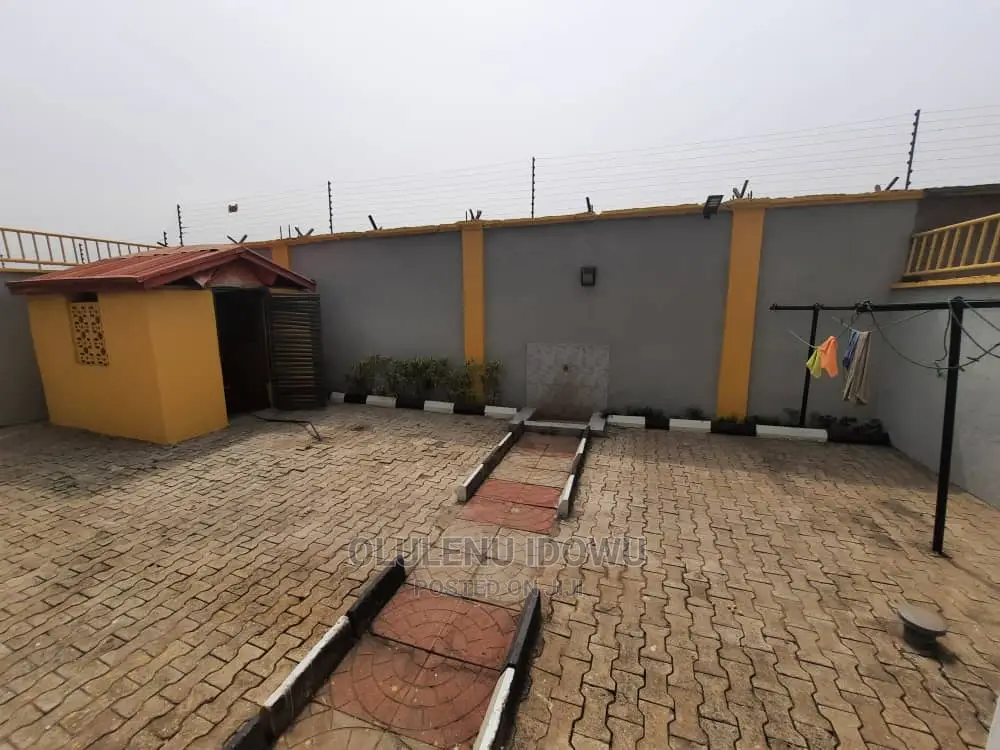 Furnished 4bdrm Duplex in Omole Phase 1 for Sale in Omole Phase 1