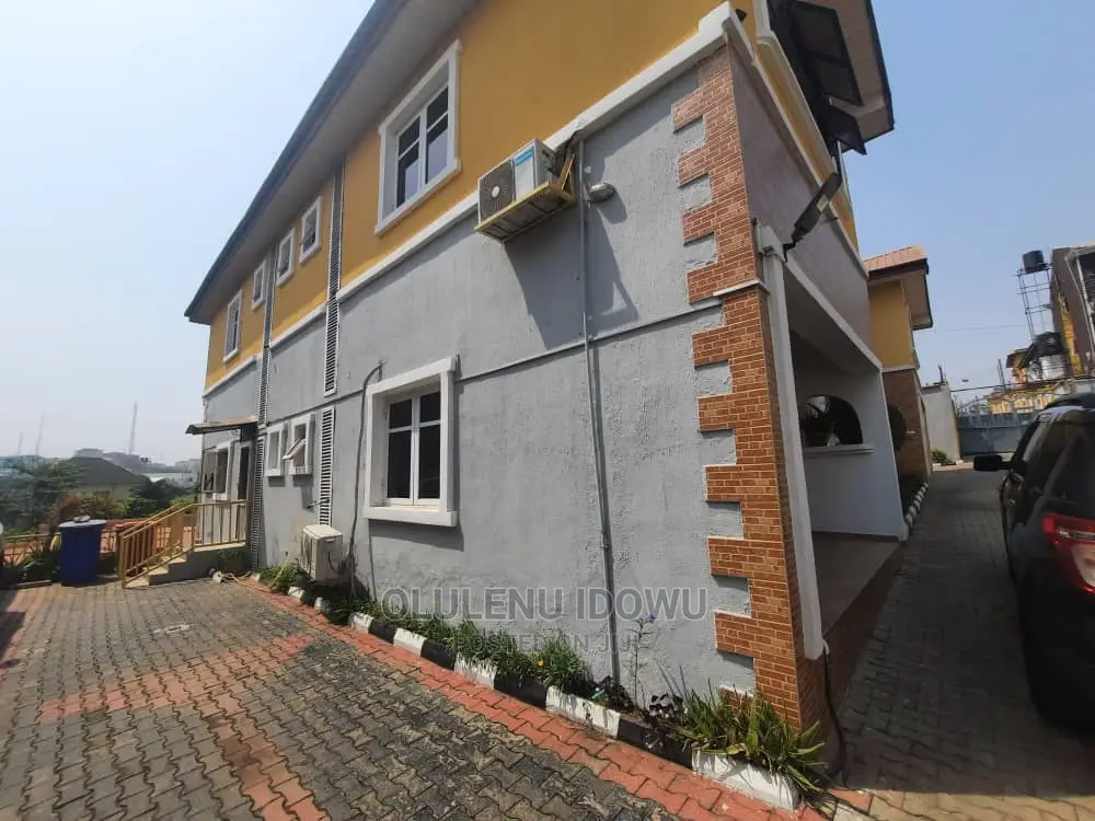 Furnished 4bdrm Duplex in Omole Phase 1 for Sale in Omole Phase 1