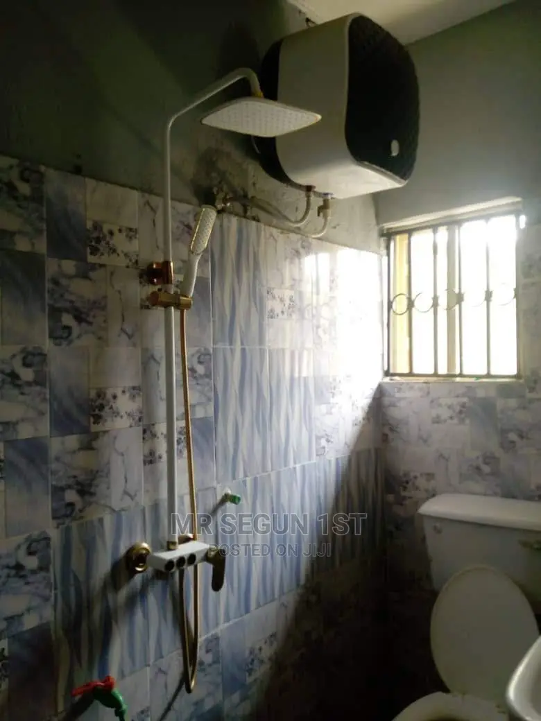 2bdrm Bungalow in Ire Wole Estate, Apata for rent in Apata