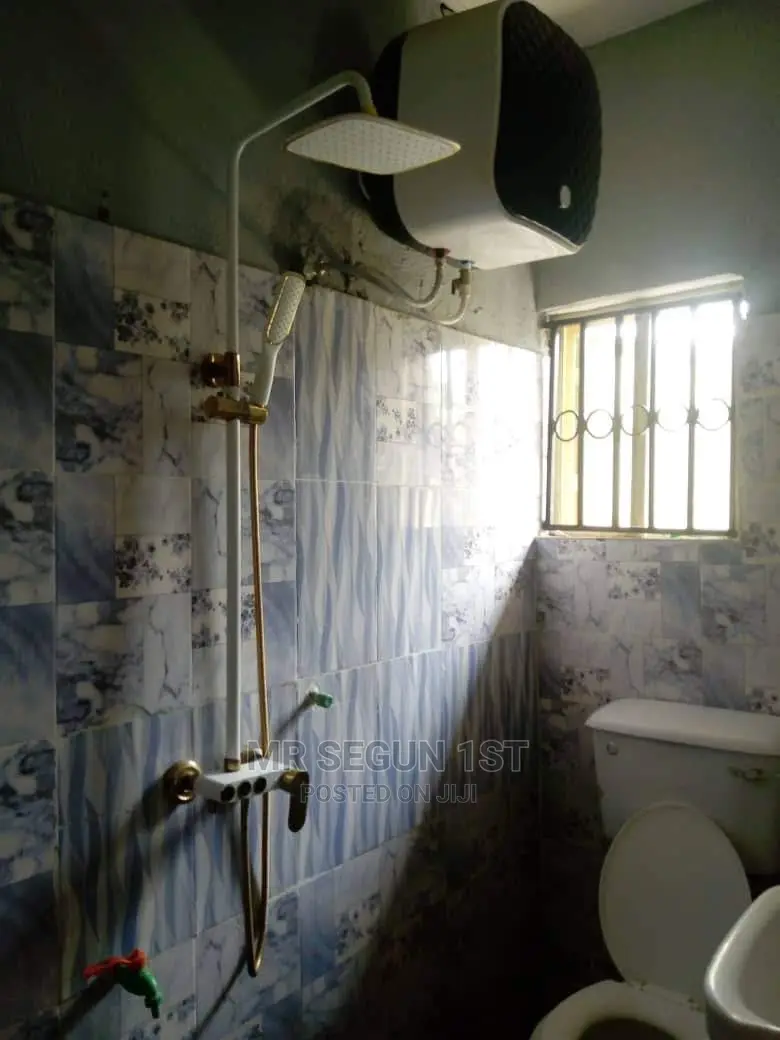 2bdrm Bungalow in Ire Wole Estate, Apata for rent in Apata