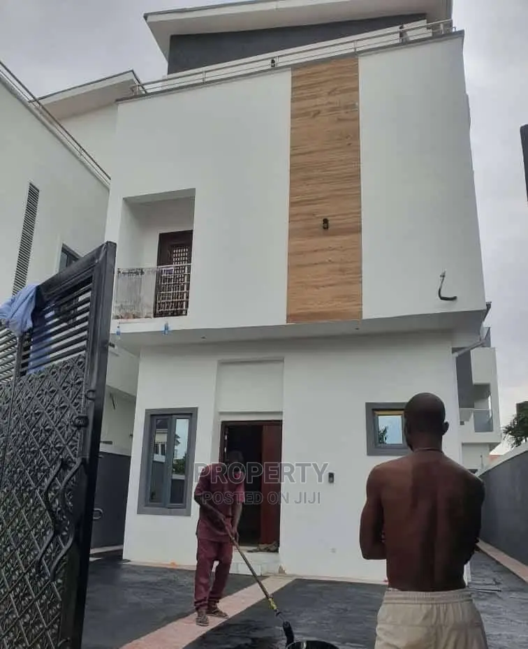 5bdrm Duplex in Magodo Gra for sale in Magodo