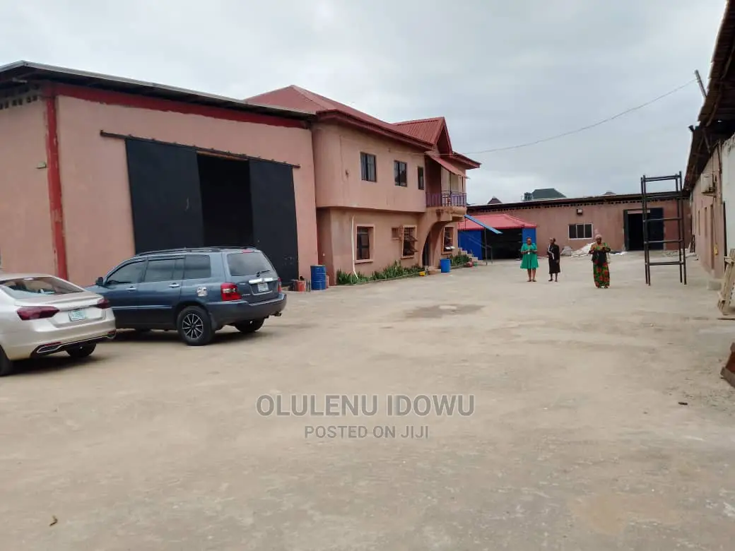 Ware House in Ayobo