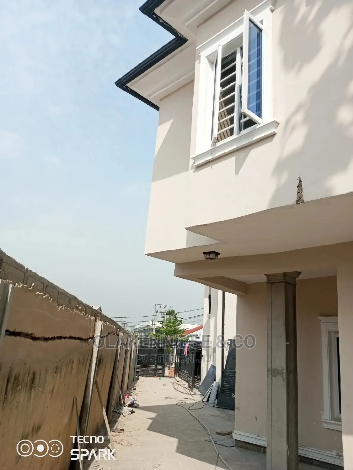 Furnished 3bdrm Block of Flats in Adeniran Ogunsanya, Surulere for rent in Surulere