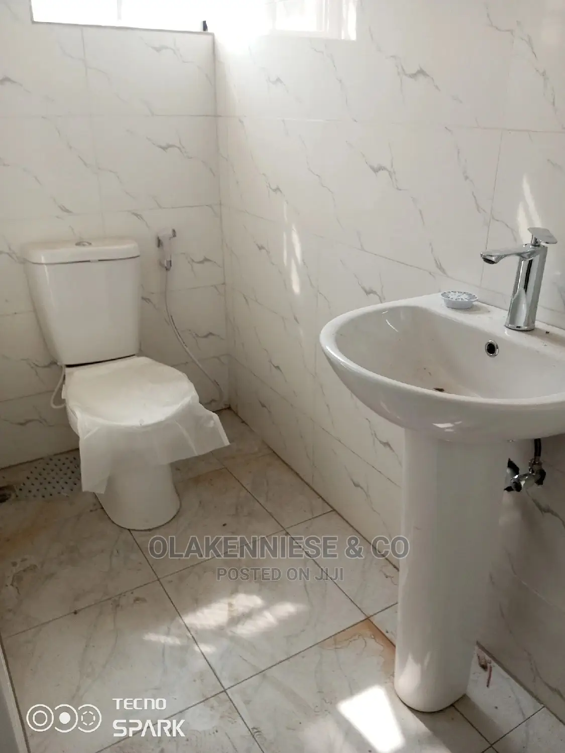 Furnished 3bdrm Block of Flats in Adeniran Ogunsanya, Surulere for rent in Surulere