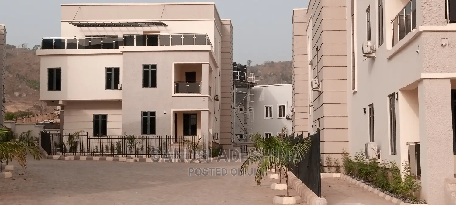 5bdrm Duplex in Katampe Extension By for sale in Katampe Extension