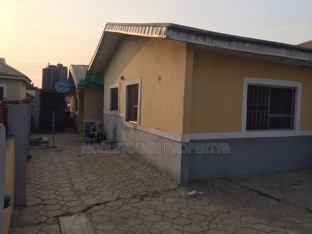 3bdrm Bungalow in Diamond Estate for sale in Iseri Olofin