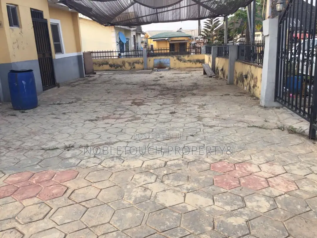3bdrm Bungalow in Diamond Estate for sale in Iseri Olofin