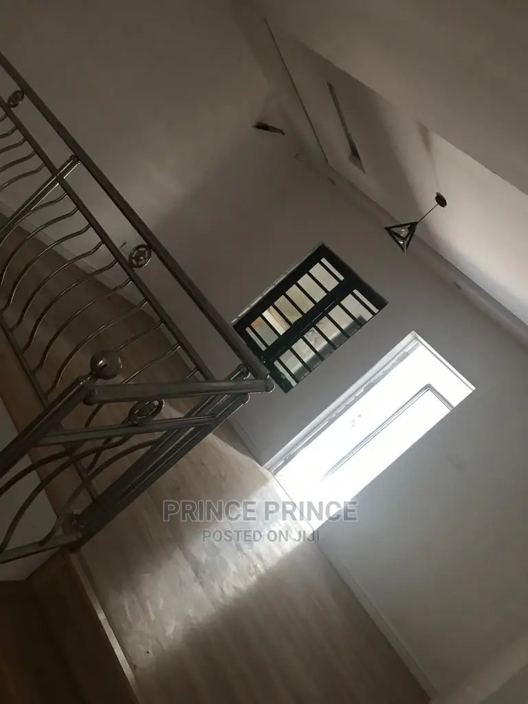 Furnished 3bdrm Block of Flats in Aguda, Surulere for rent in Surulere
