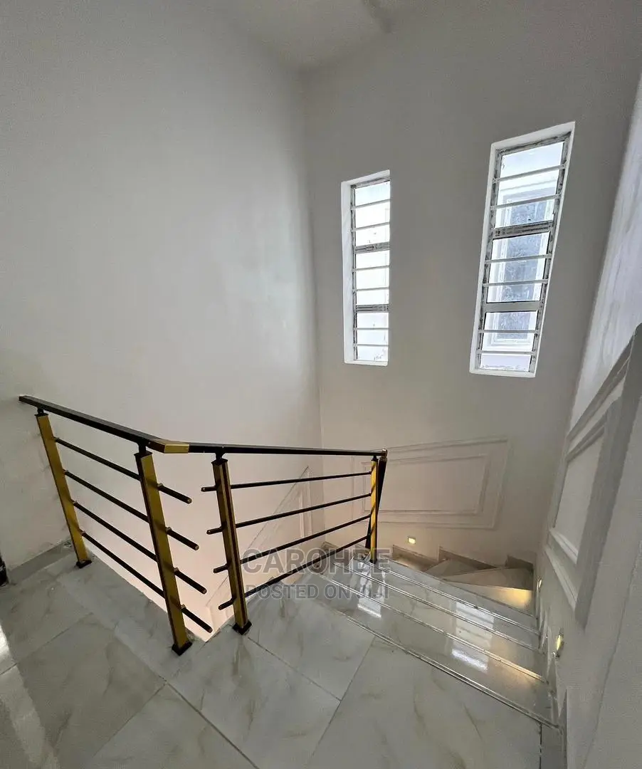 5bdrm Duplex in Chevy View, Chevron for Sale in Chevron