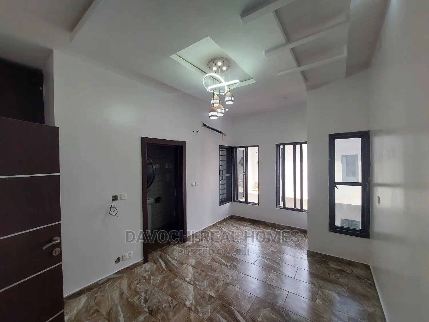 3bdrm Apartment in Chevron Estate, Lekki for rent in Lekki