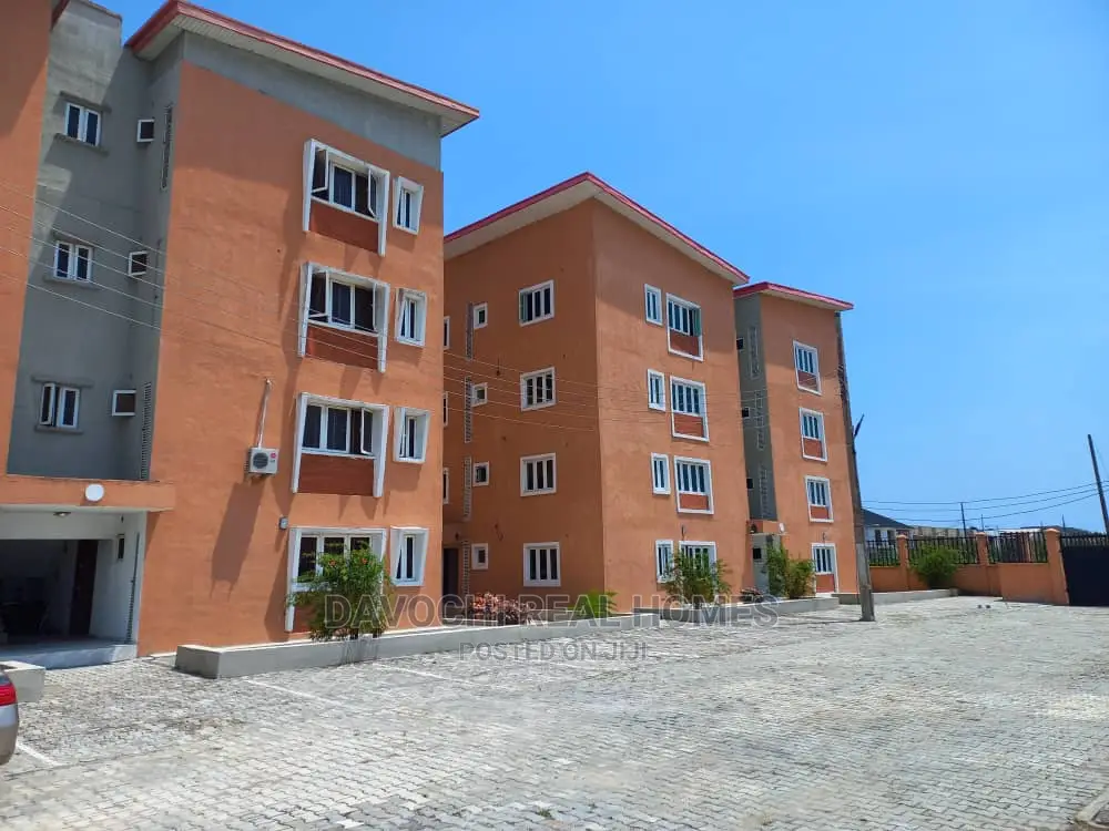 2bdrm Apartment in Ikota, Lekki for sale in Lekki