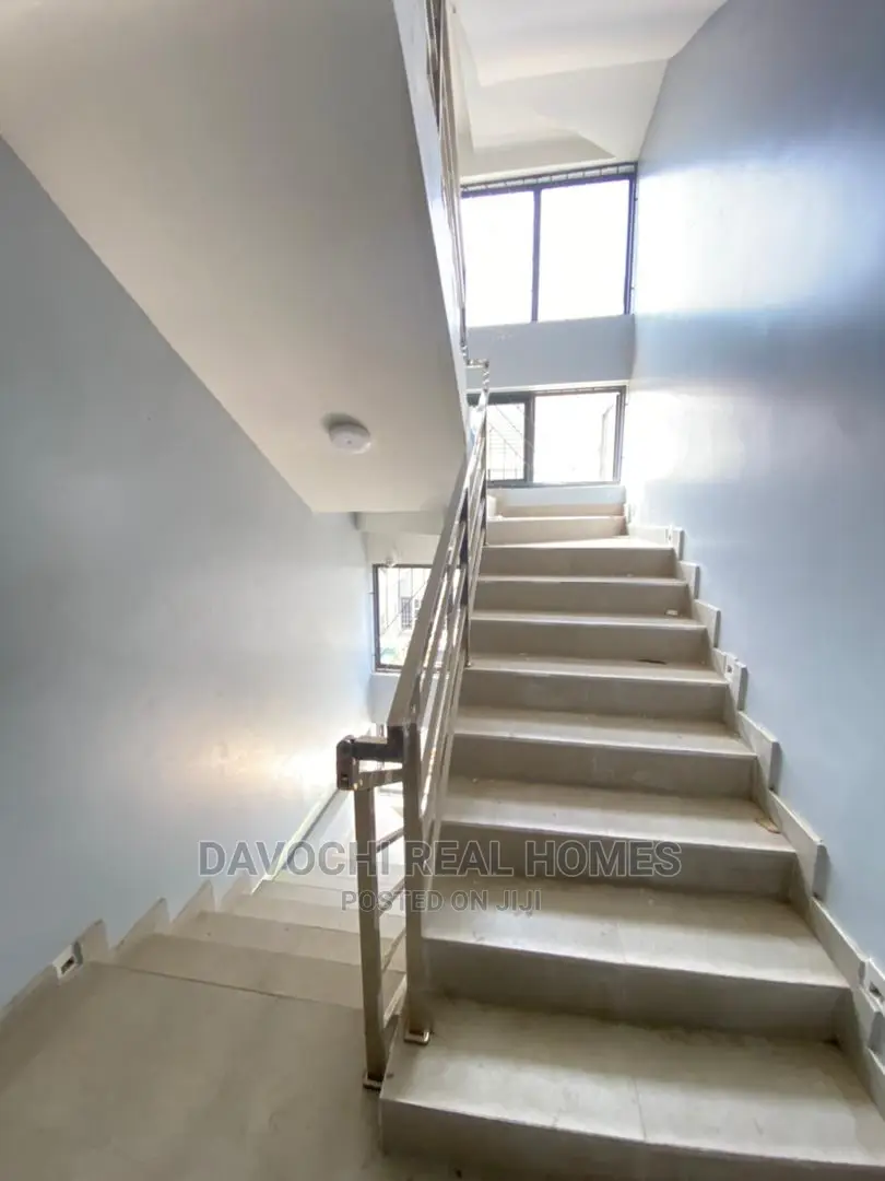 3bdrm Apartment in Lekki Phase 1 for Sale in Lekki