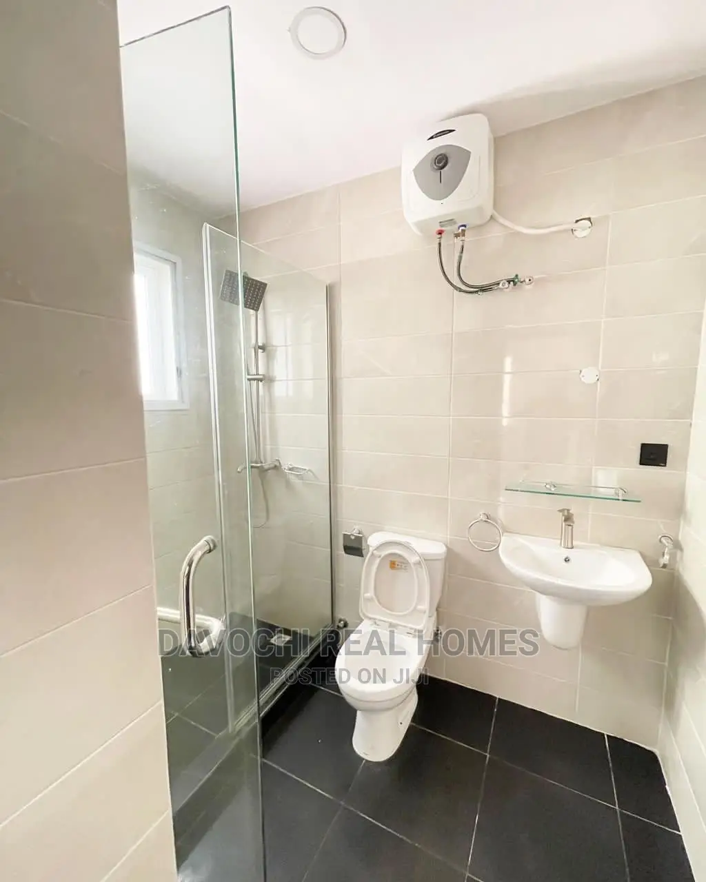5bdrm Duplex in Chevron Estate, Lekki for Sale in Lekki