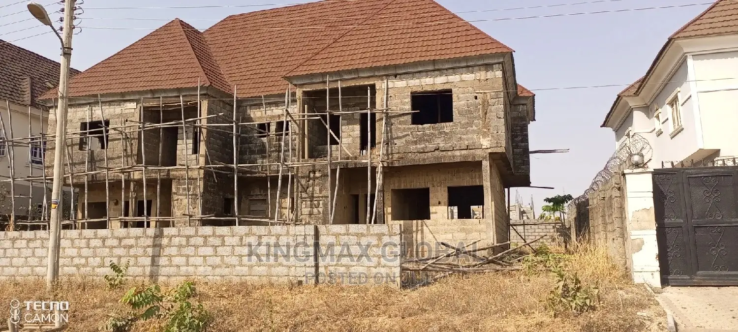 3bdrm Duplex in Mare Estate, Life Camp for sale in Life Camp