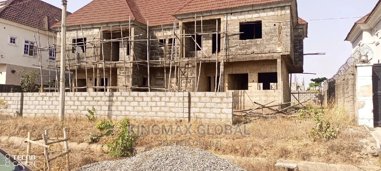 3bdrm Duplex in Mare Estate, Life Camp for sale in Life Camp