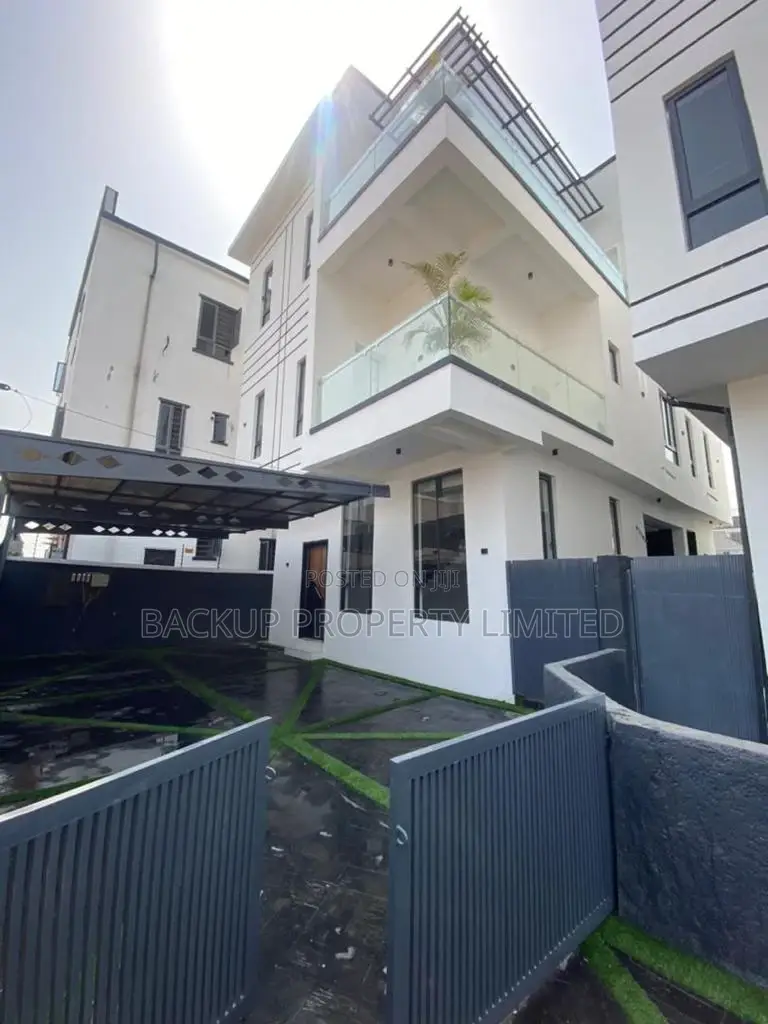 6bdrm Duplex in Ikate for Sale in Ikate