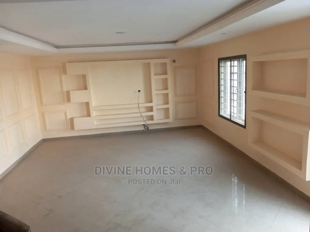 4bdrm Duplex in Life Camp for sale in Life Camp