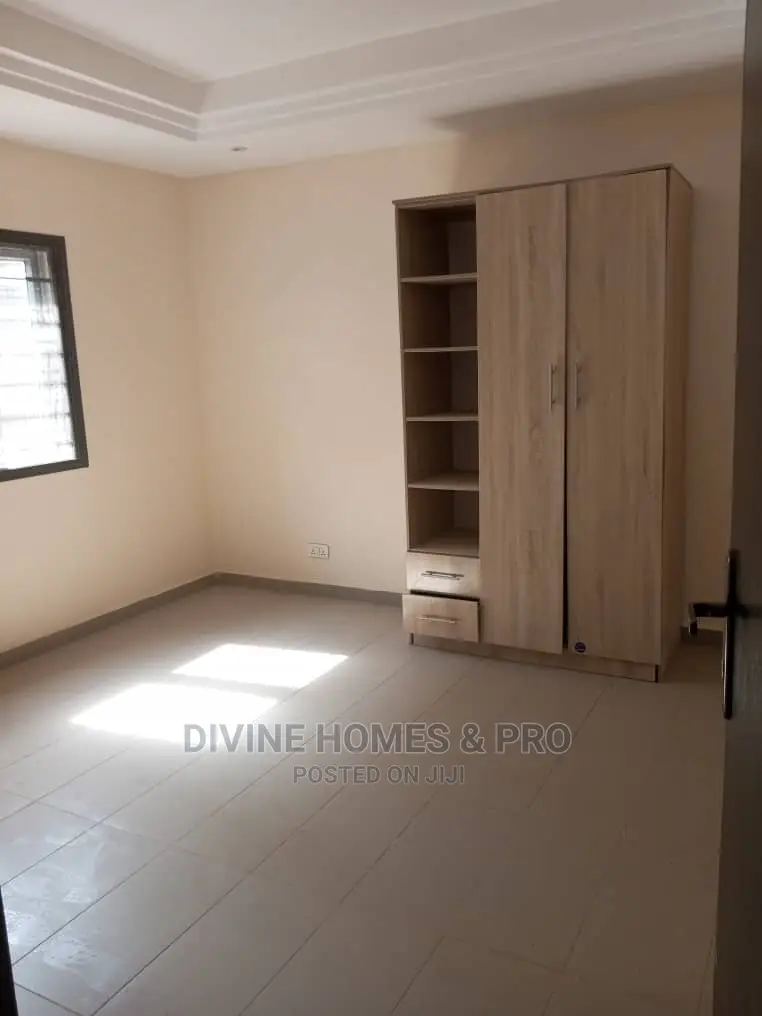 4bdrm Duplex in Life Camp for sale in Life Camp
