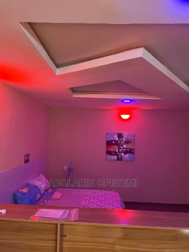 Single Vip Suite Service Appt in Abeokuta South