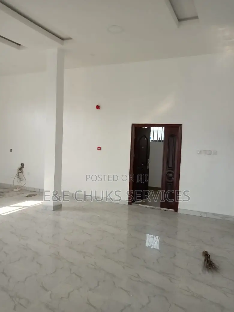 Brand New Office Plaza/Showroom in Obio-Akpor