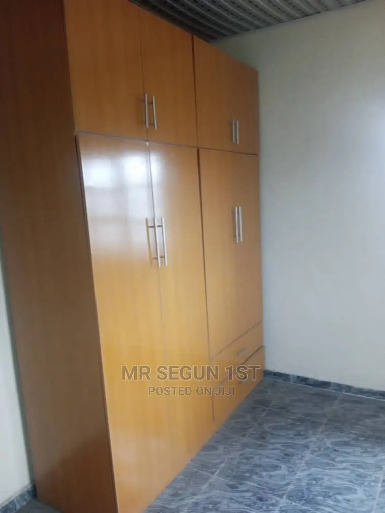 2bdrm Bungalow in Atere Estate Off for rent in Akala Express
