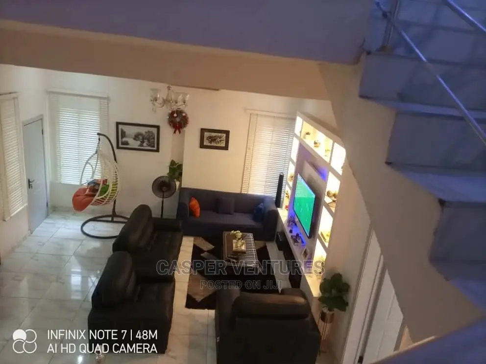 4bdrm Duplex in Agungi for rent in Agungi