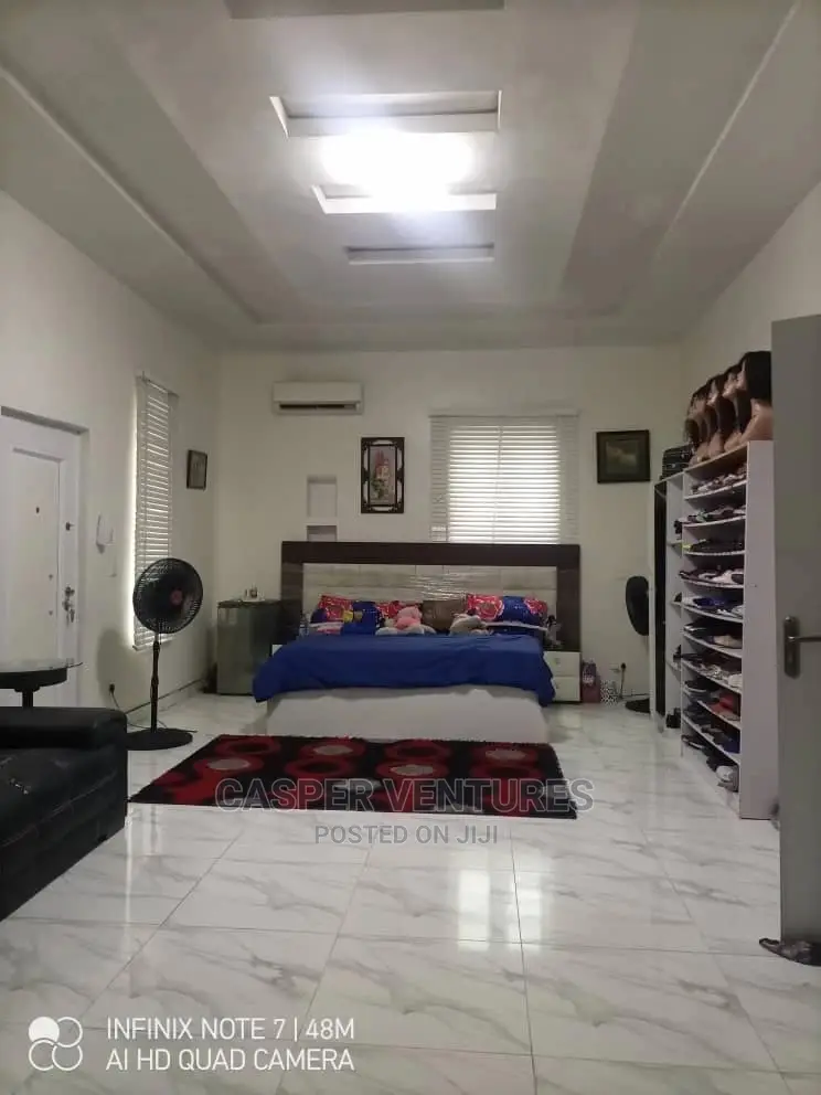 4bdrm Duplex in Agungi for rent in Agungi
