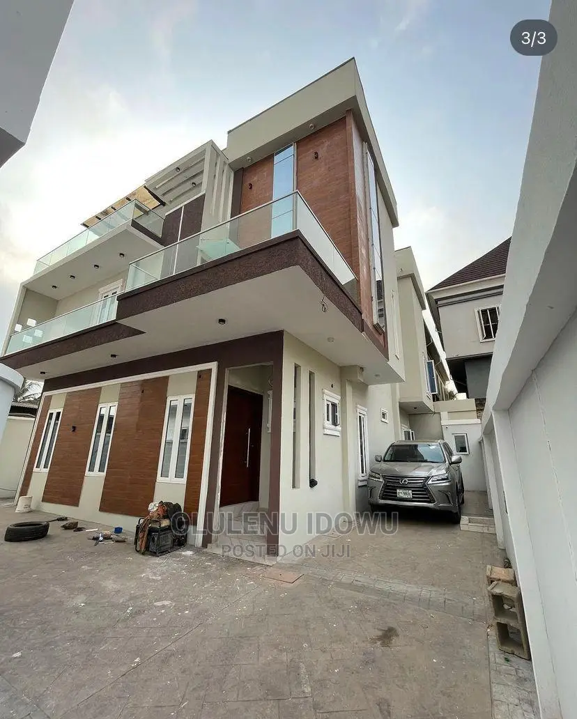 Furnished 6bdrm Duplex in Alimosho for Sale in Alimosho