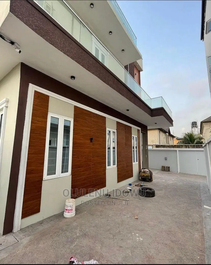 Furnished 6bdrm Duplex in Alimosho for Sale in Alimosho