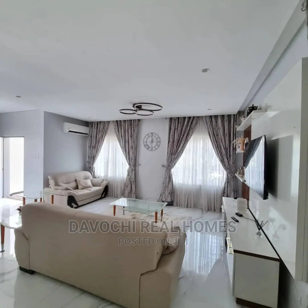 Furnished 4bdrm House in Lekki Phase One for Rent in Lekki