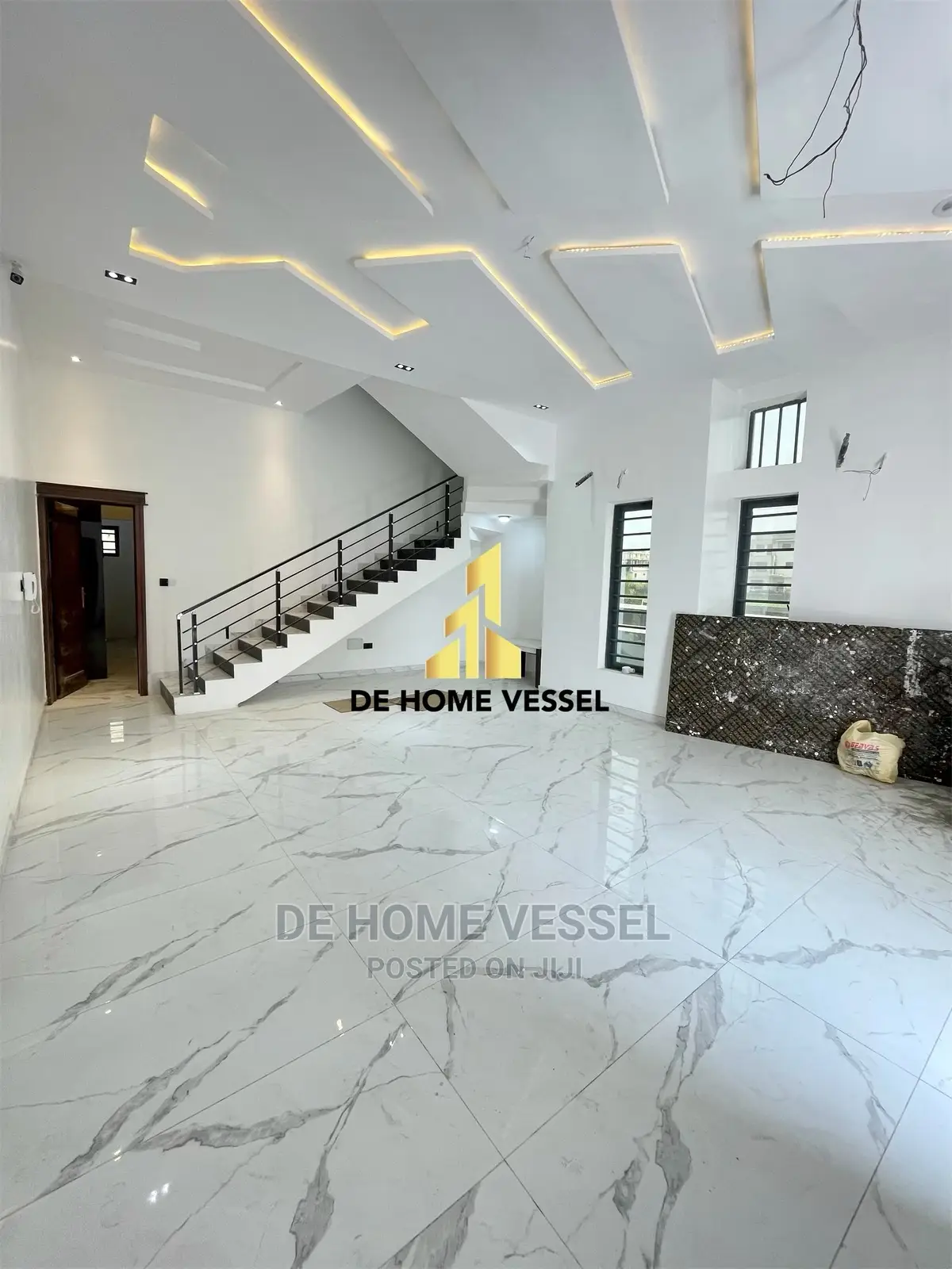 5bdrm Duplex in Ikate for Sale in Ikate