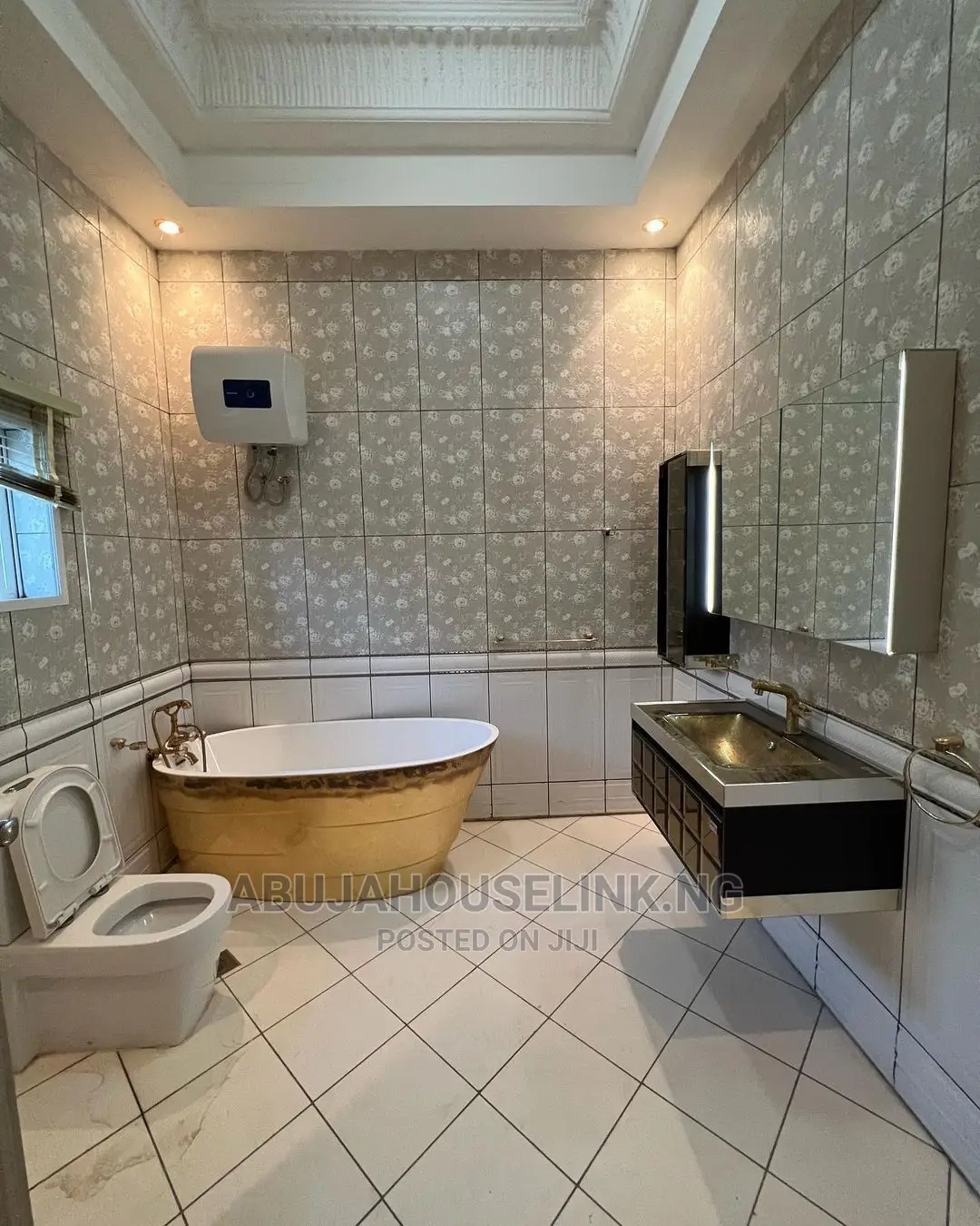 Furnished 9bdrm Mansion in Asokoro for sale in Asokoro