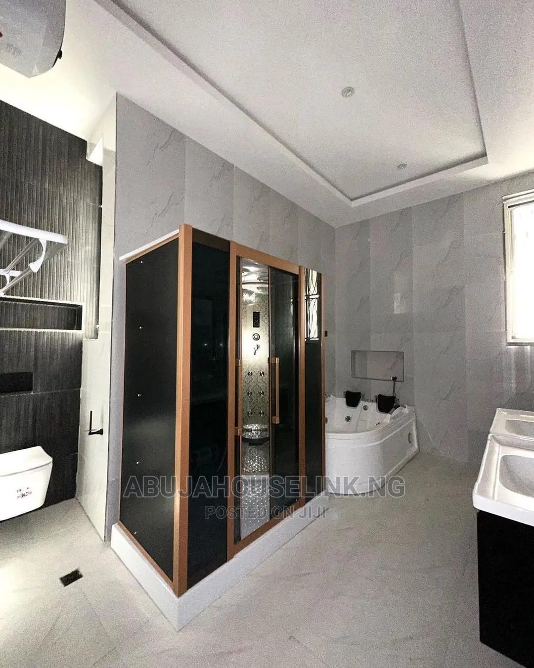 5bdrm Duplex in Apo Resettlement for sale in Apo Resettlement