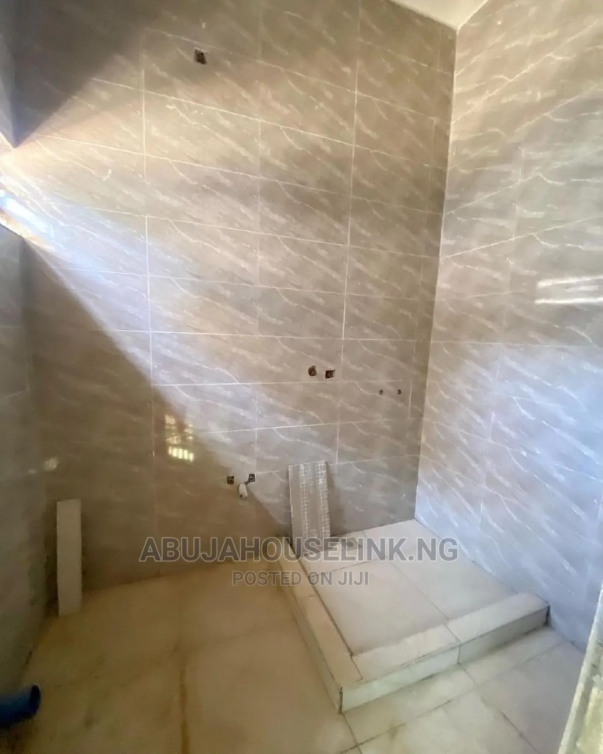 5bdrm Duplex in Guzape Abuja for sale in Guzape District