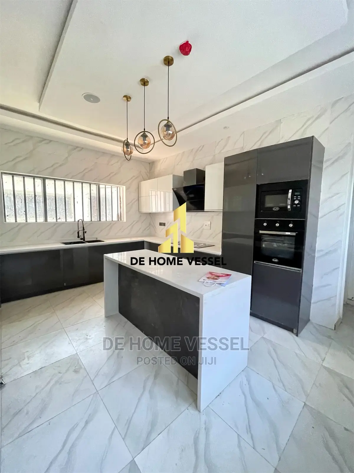 5bdrm Duplex in Ikate for Sale in Ikate