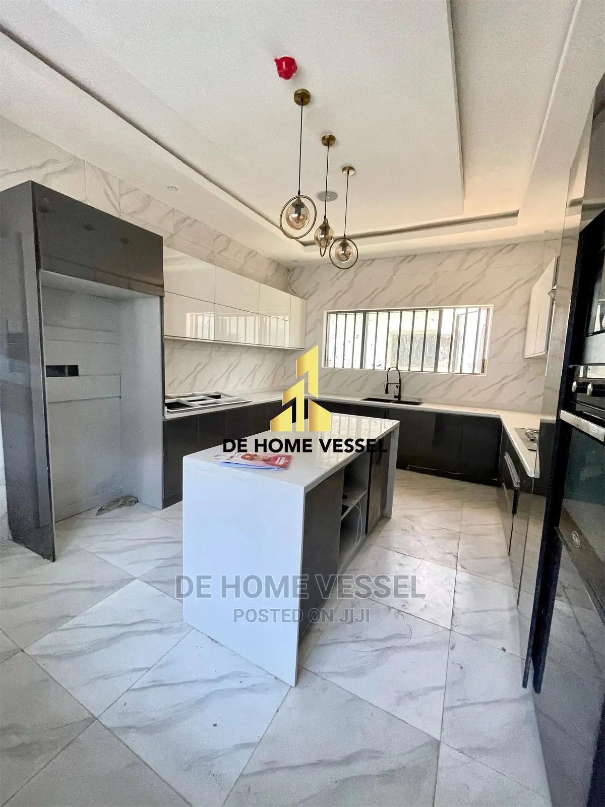 5bdrm Duplex in Ikate for Sale in Ikate