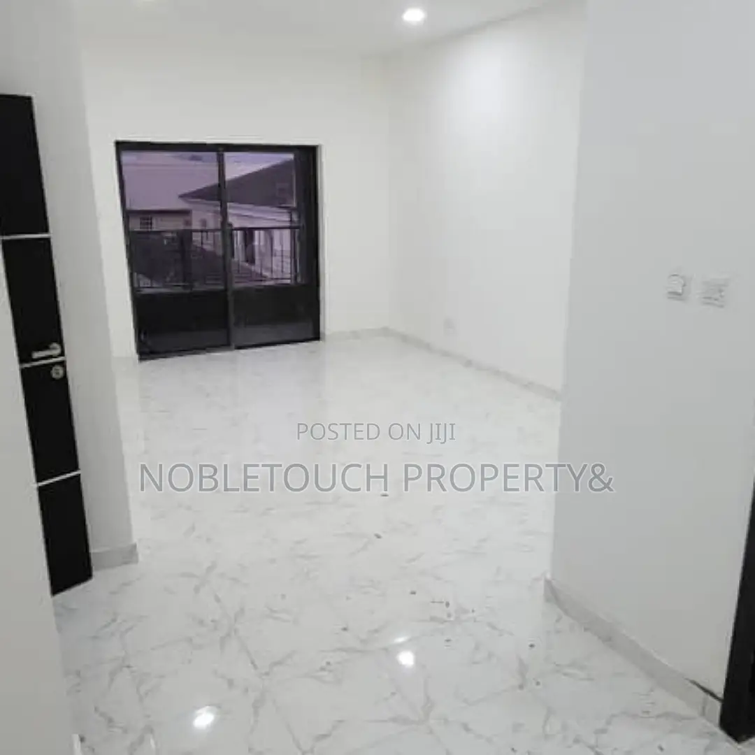 3bdrm Apartment in Lekki Lagos for Sale in Lekki Phase 1