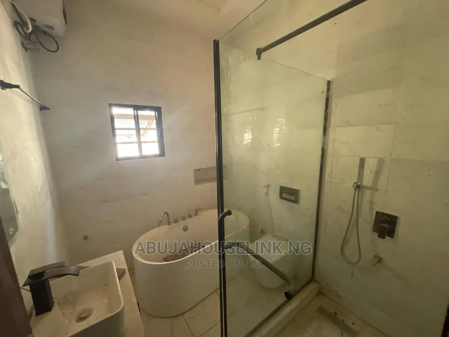 6bdrm Duplex in Apo Resettlement for sale in Apo Resettlement