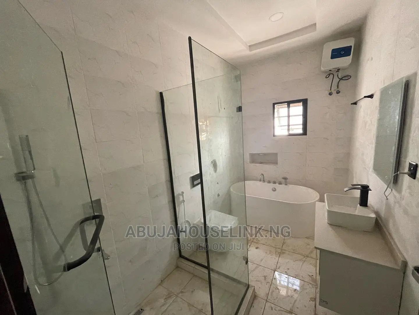 6bdrm Duplex in Apo Resettlement for sale in Apo Resettlement