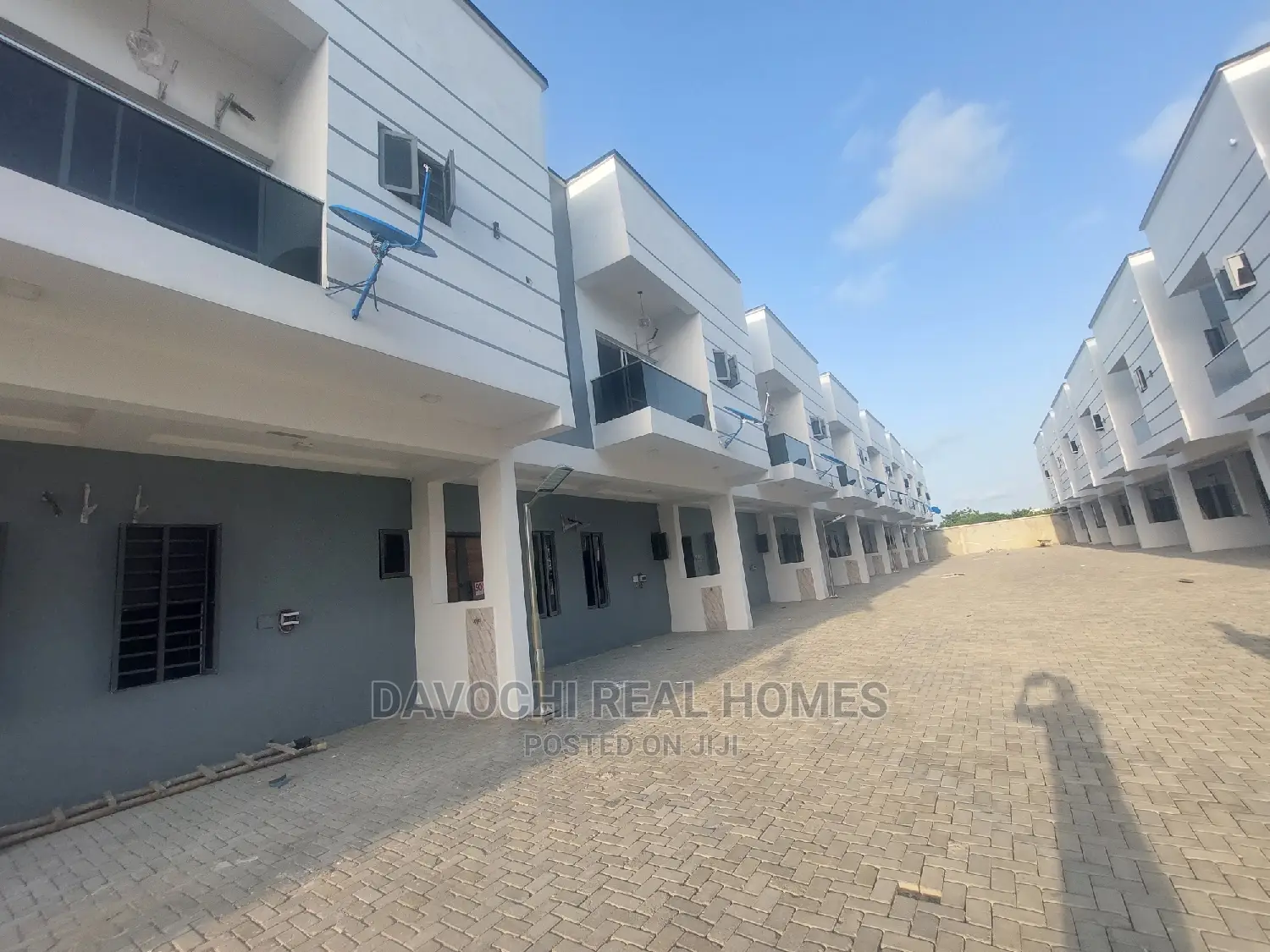 4bdrm Duplex in Abraham Adesanya, Lekki for rent in Lekki