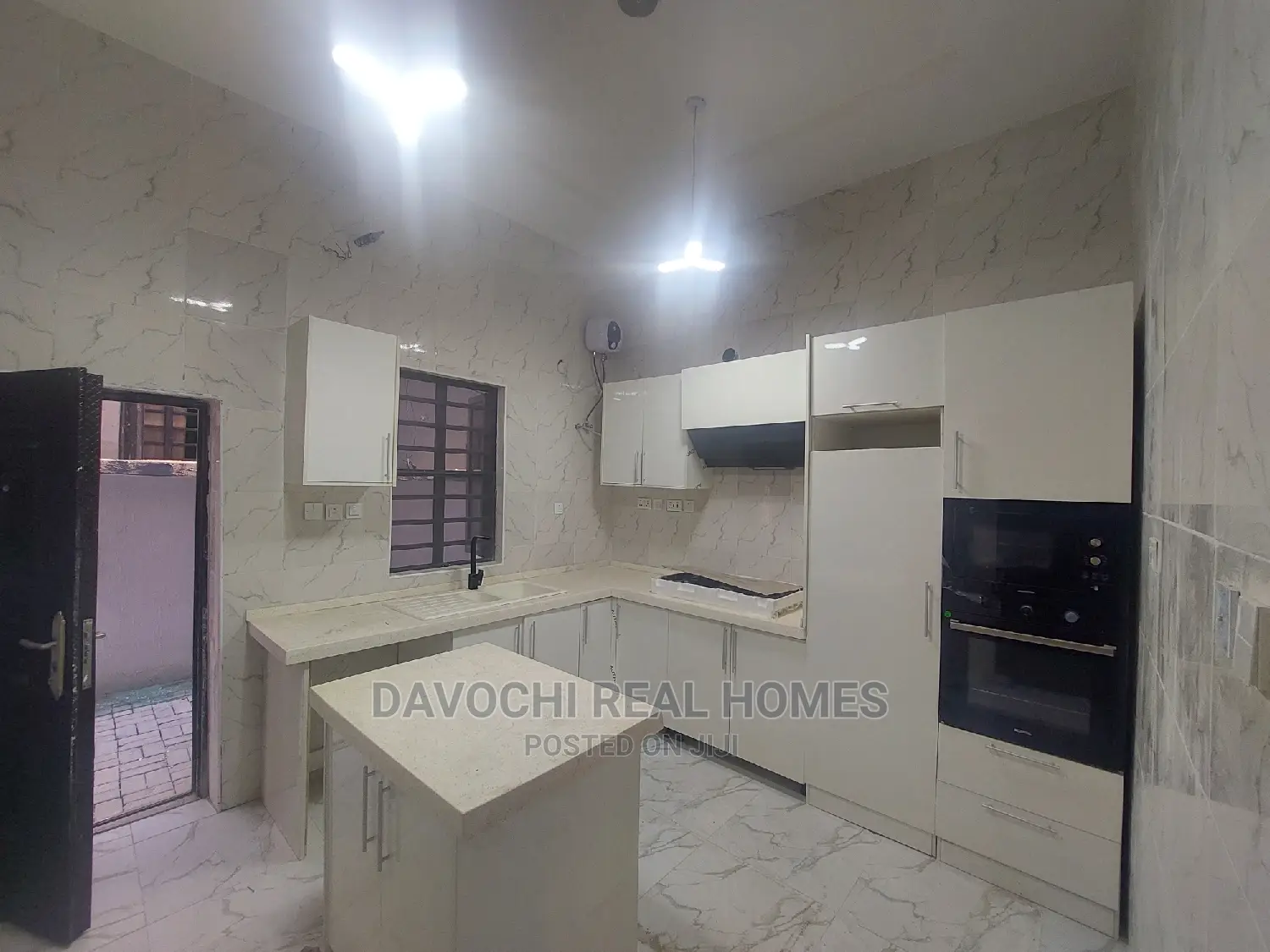 4bdrm Duplex in Abraham Adesanya, Lekki for rent in Lekki
