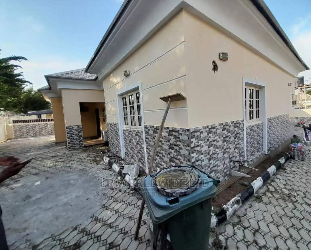 3bdrm Bungalow in Forte Royal, Lugbe District for sale in Lugbe District