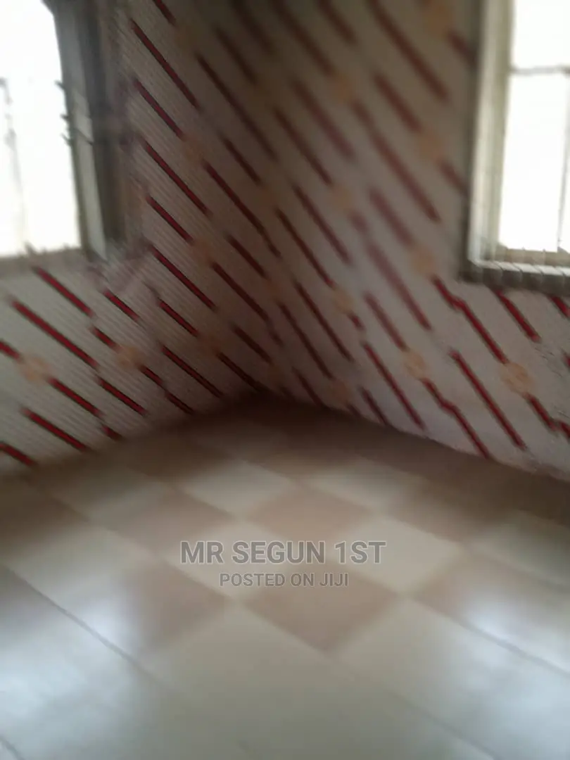 2bdrm Bungalow in Estate, Apata for rent in Apata