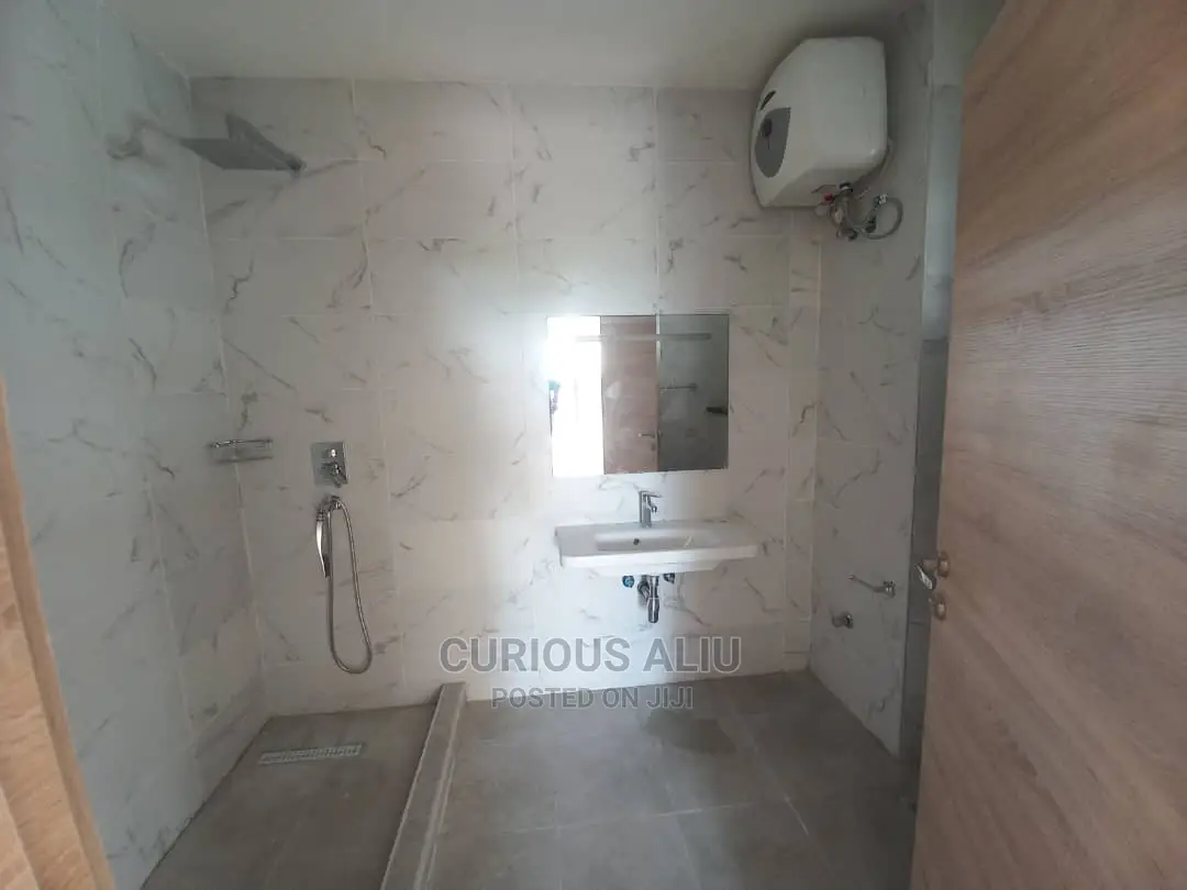 2bdrm Block of Flats in Urban Shelter, Life Camp for rent in Life Camp