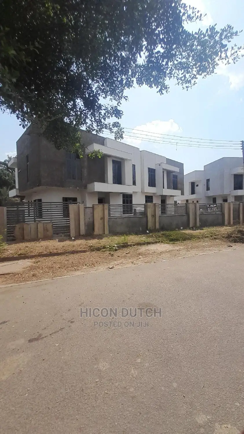 5bdrm Duplex in Gwarimpa Avenue, Gwarinpa for sale in Gwarinpa
