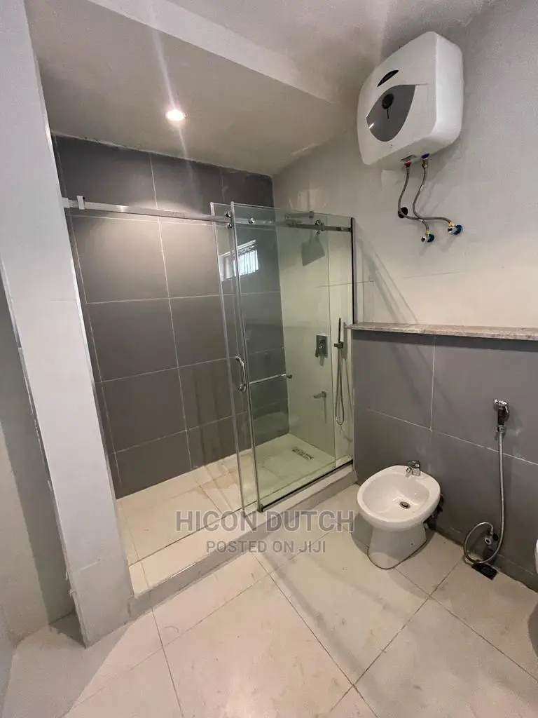 5bdrm Duplex in Gwarimpa Avenue, Gwarinpa for sale in Gwarinpa
